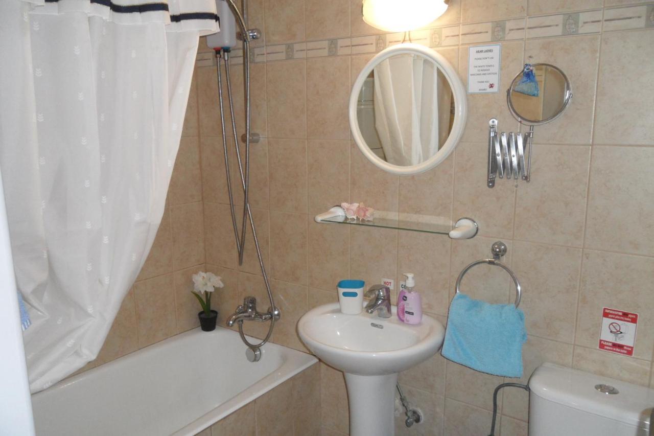 Apartment Ground Floor, FREE INTERNET Agia Napa Buitenkant foto
